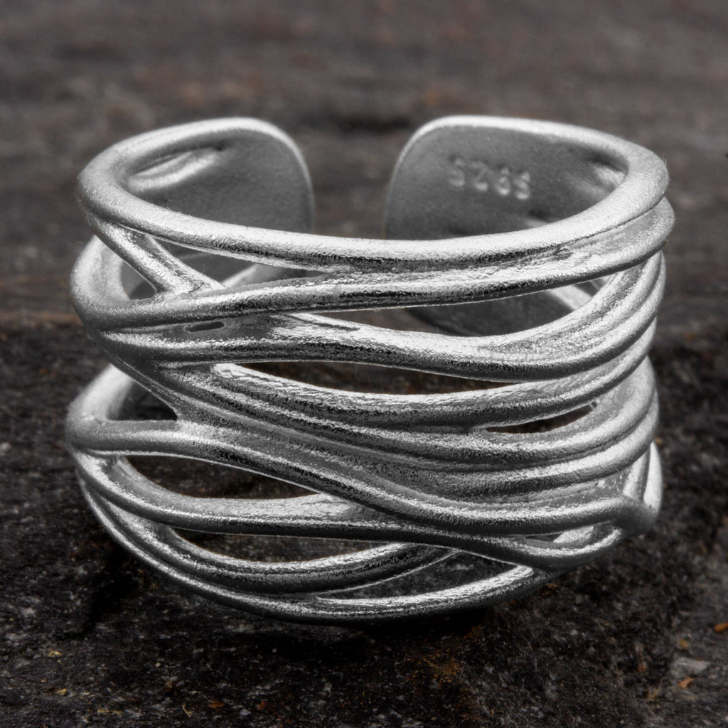 Offener Bandring aus 925 Sterling Silber – mehrreihiger Wickelring, markantes Linien-Design, verstellbar bis 60