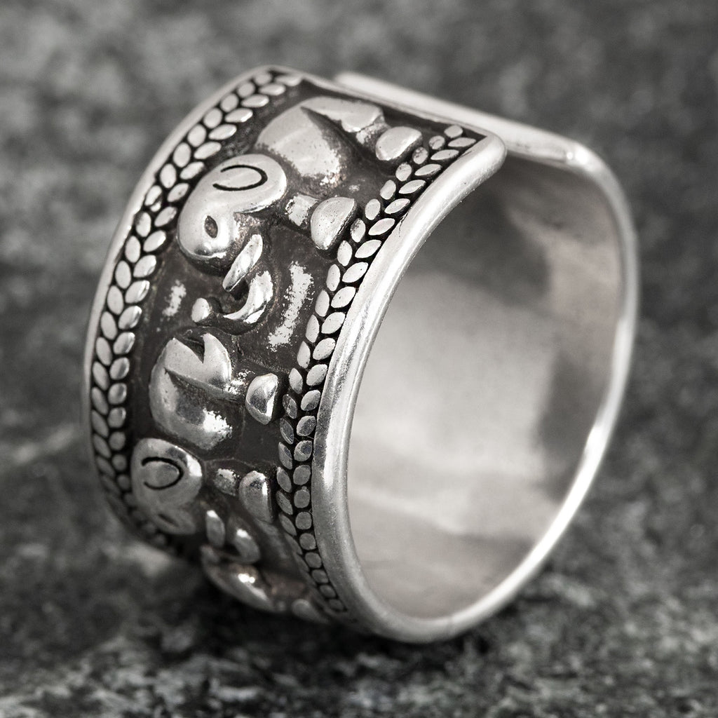 Detailfoto: Elefant Ring aus 925 Sterlingsilber, verstellbarer offener Damenring, strukturierte Verzierung, Schmuck im Boho-Stil