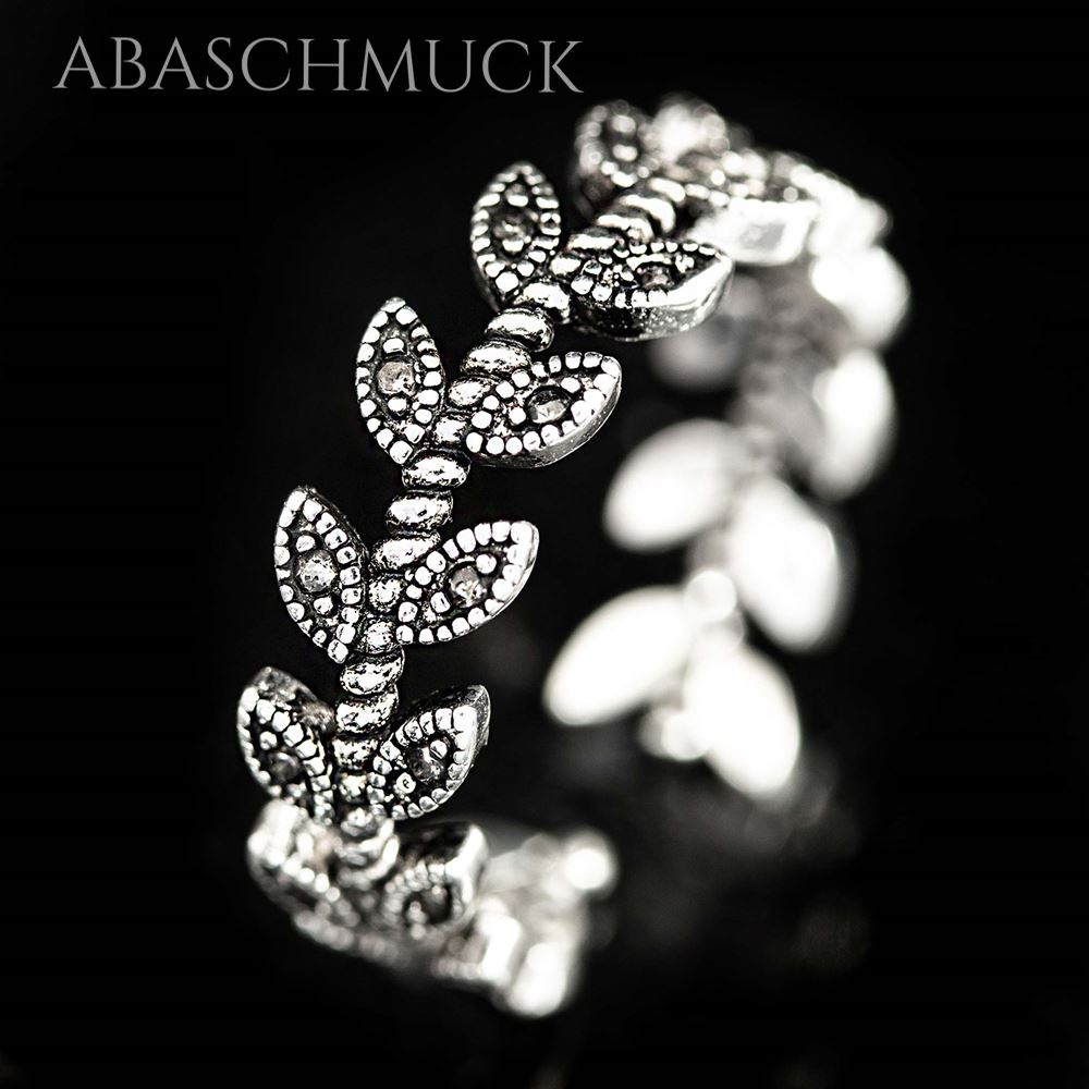 Verstellbarer Silberring mit strukturierter Oberfläche