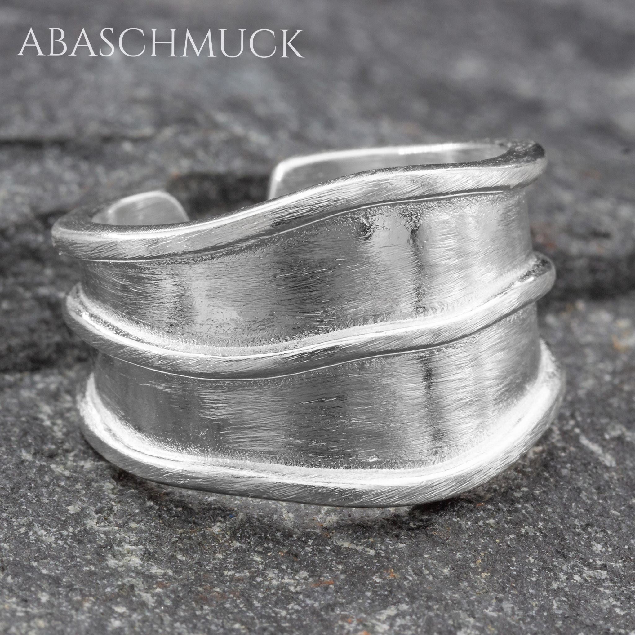 Verstellbarer Ring Bandring offen Silberring – strukturierter Damenring mit sanften Linien