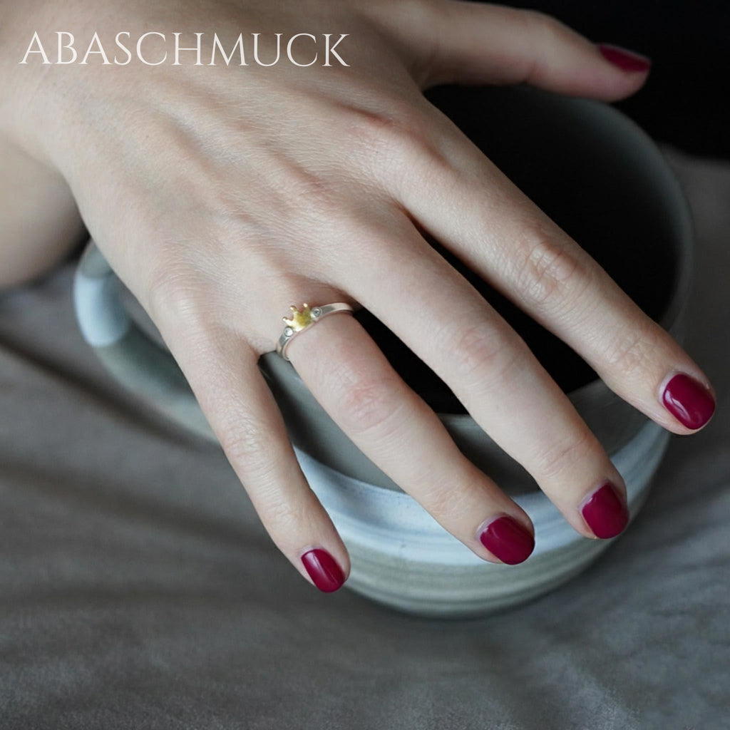 Verstellbarer Ring, Bandring, offen Silberring mit goldener Krone und Zirkonia