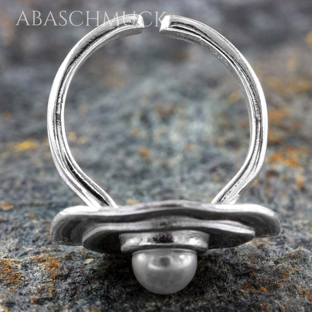 Rückansicht eines offenen Blütenrings aus 925 Silber