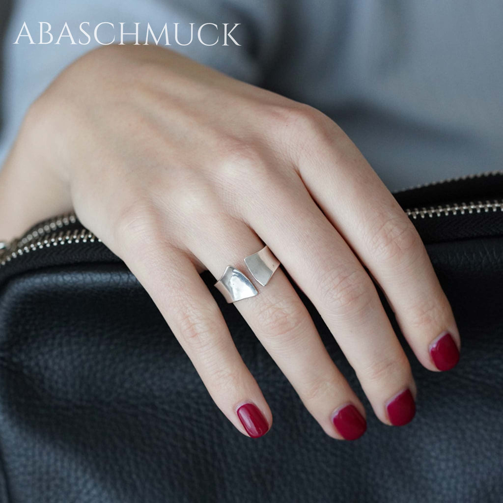 Verstellbarer Ring Silber 925 – moderner Bandring offen Silberring mit organischer Form