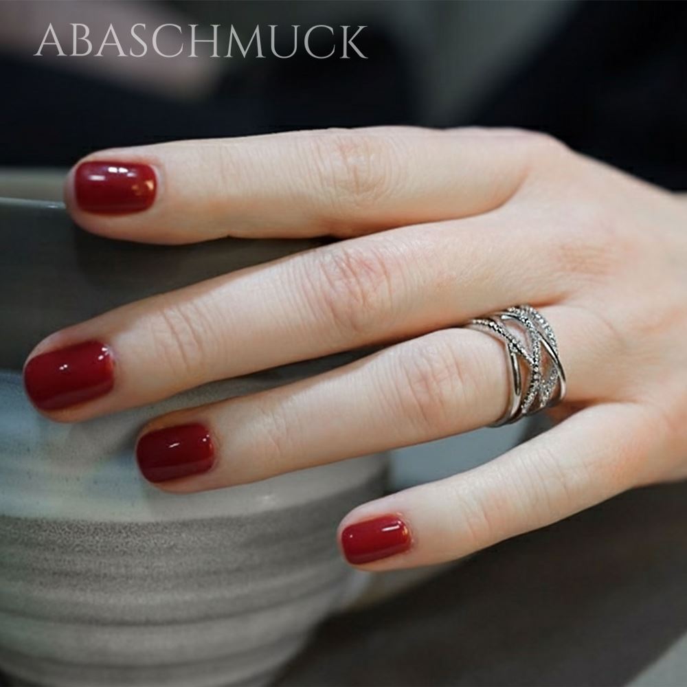 Glänzender offener Silberring 925 mit strukturierter Oberfläche.