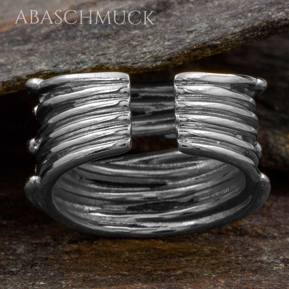 Offener Struktur-Silberring mit geschichteter Optik, Rückansicht.